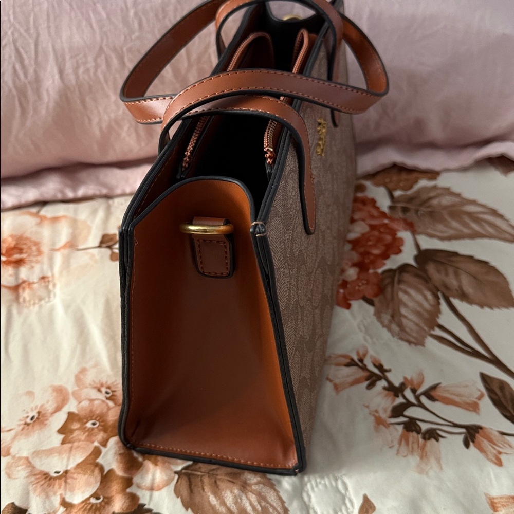 Small Tote Bag - Picture 6 of 11